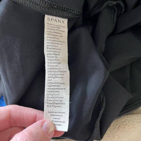 Spanx Faux leather shiny leggings shaping black small NWOT - Picture 13 of 14